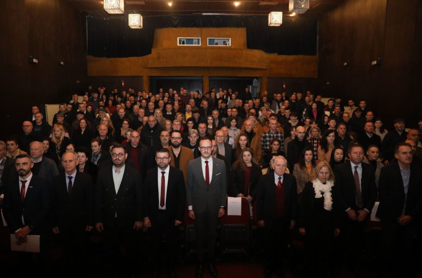  Në Gjilan mbahet Akademi Përkujtimore për Kadri Zekën 