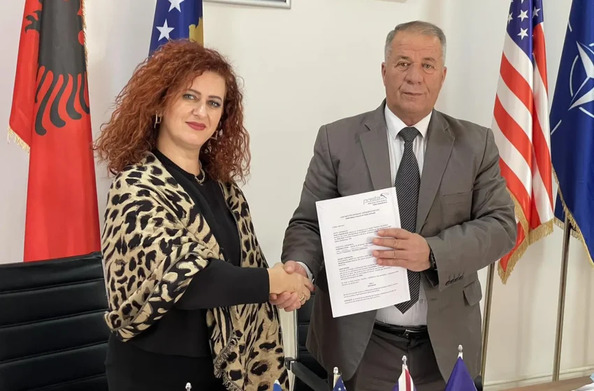  Komuna e Vitisë nënshkruan marrëveshje me Postën e Kosovës