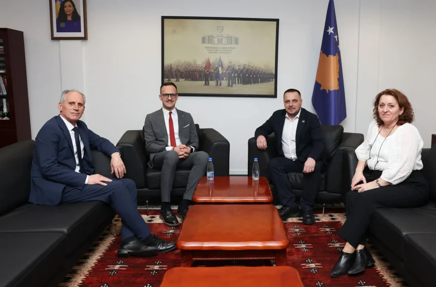  Ministri Maqedonci priti në takim kryetarin e Gjilanit, Alban Hysenin