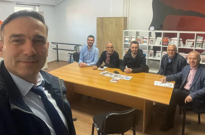  Kryetari Rahimaj viziton Klubin Letrar “NOSITI” në Kamenicë