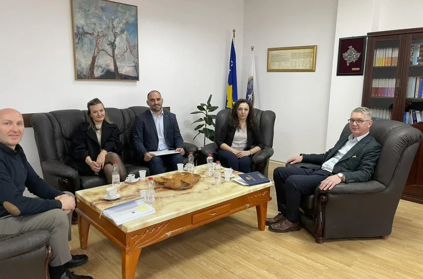  Fakulteti Juridik dhe Gjykata e Gjilanit shikojnë mundësinë për bashkëpunim në realizimin e praktikës profesionale të studentëve