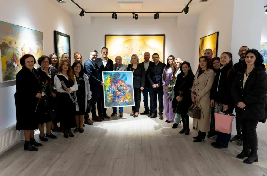  Në Ditën Ndërkombëtare të Gruas, kryetari Hyseni me bashkëpunëtorë vizitojnë ekspozitën “Art dhe Trashëgimi”, “Një jetë Art”