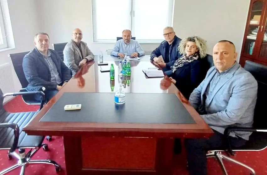  Menagjmenti i Spitalit të Gjilanit takim pune me Drejtorin e Përgjithshëm të SHSKUK-së