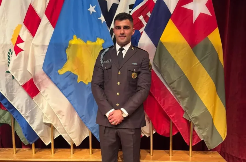  Oficeri i FSK-së, diplomon në SHBA