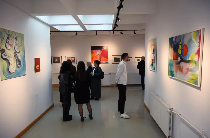  Hapet ekspozita e artistëve kamenicas në kuadër të Manifestimit “Lulëkuqet e Prillit”