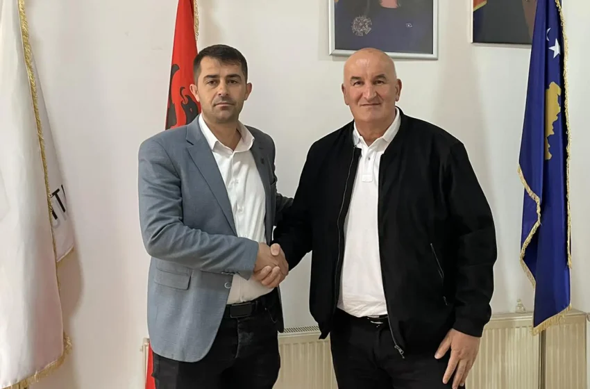  Kryetari Haliti liron nga detyra drejtorin Adnan Imeri, e falënderon për punën e tij