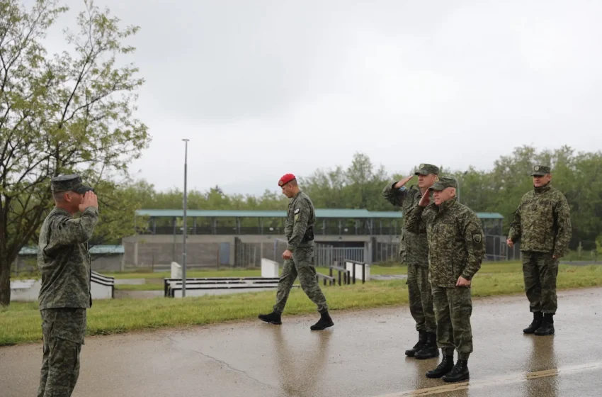  Komandanti i FSK-së vizitoi pjesëmarrësit e garës ndërkombëtare “Ushtari më i mirë 2024”