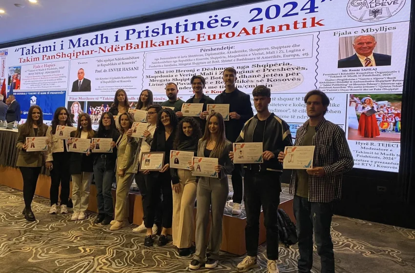  Stafi dhe studentët e Fakultetit të Shkencave Kompjuterike nderohen me çmime në “Takimin e madh të Prishtinës 2024”