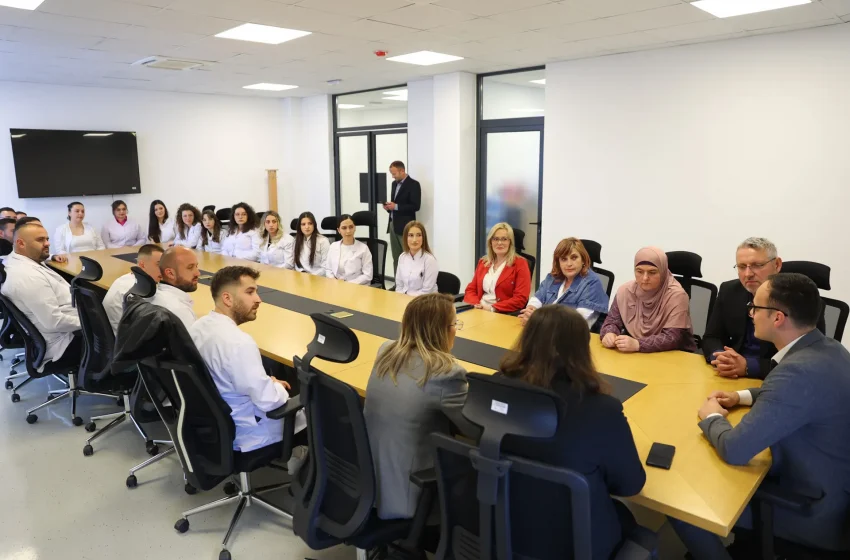 Shtohet personeli mjekësor në Gjilan – Kryetari Hyseni premton shërbime cilësore për pacientët