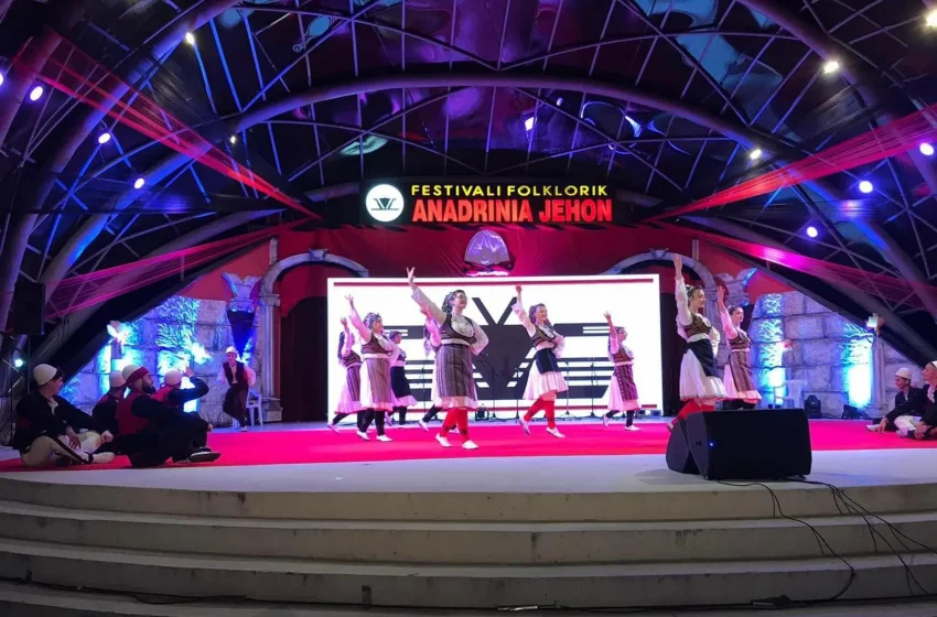  Qendra Kulturore “Anamorava” rrëmben çmime të shumta në festivalin folklorik “Anadrinia Jehonë”