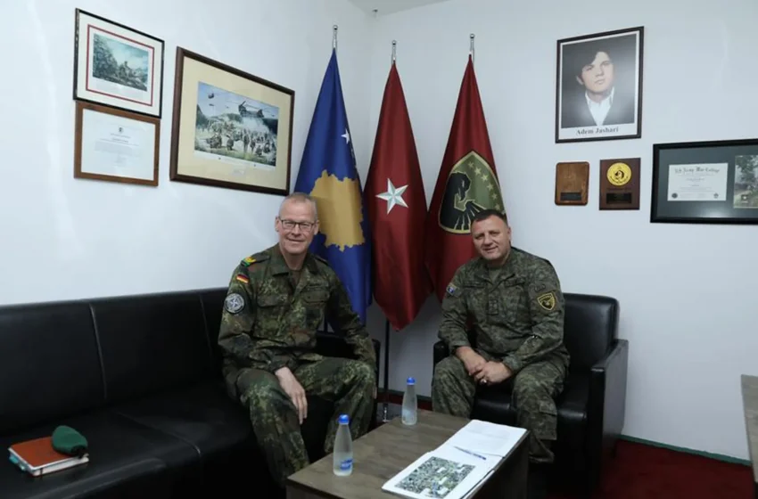  Gjeneral Brigade Ilir Qeriqi priti në takim njoftues Drejtorin e NALT-it, Gjeneral Brigade Christian Nawrat