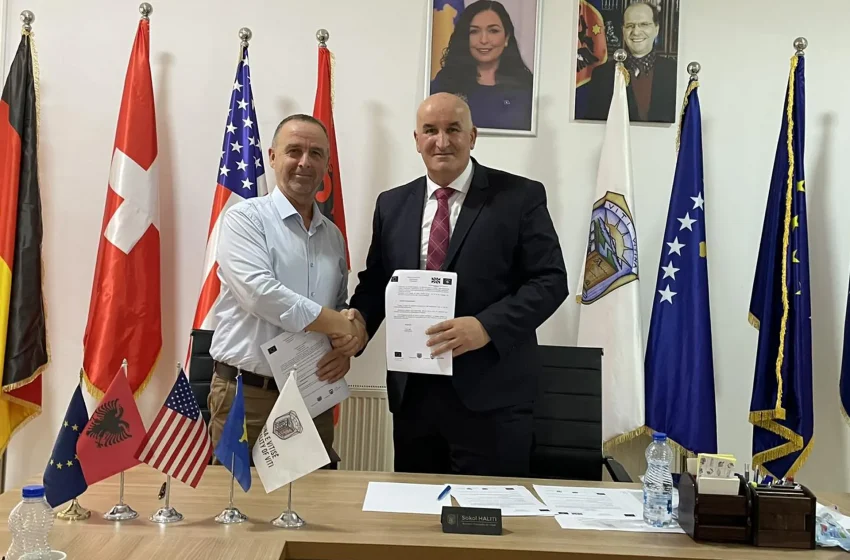  Komuna e Vitisë dhe KRU “Hidromorava”, nënshkruajnë memorandumin e bashkëpunimit në kuadër të projektit “Lidhja Rajonale”