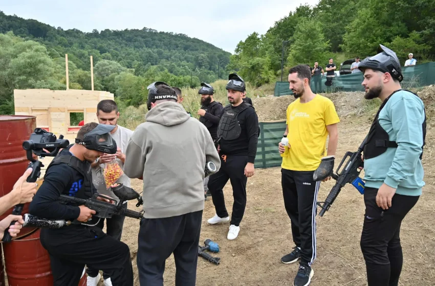  Aktiviteti i Paintball-it ktheu Lugun e Verdhë në një fushë beteje me plot argëtim e adrenalinë