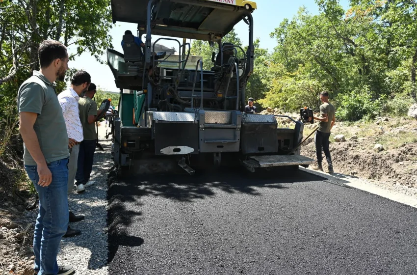  Kryetari Rahimaj: Pas më shumë se 20 vitesh, rruga “Orana” po asfaltohet