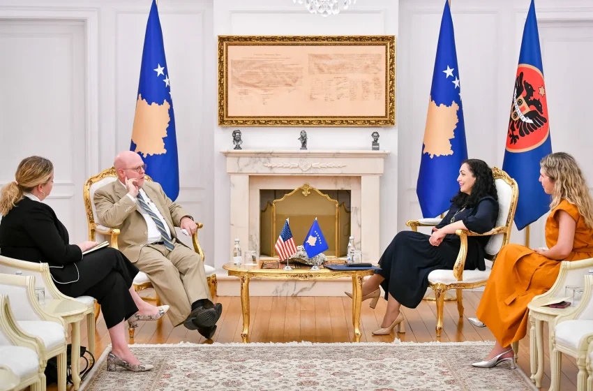  Presidentja Osmani priti në takim ambasadorin e SHBA-së, Jeffrey Hovenier