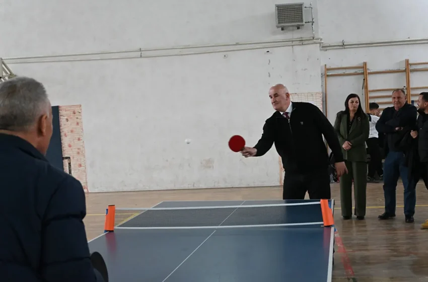  Në Viti po mbahen garat komunale shkollore në Ping Pong