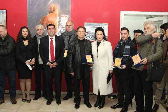 Në Gjilan hapet ekspozita e arteve pamore