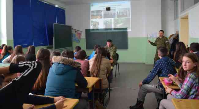 FSK ligjëron për rrezikun nga mjetet shpërthyese