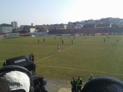 dy skuadra rivalë