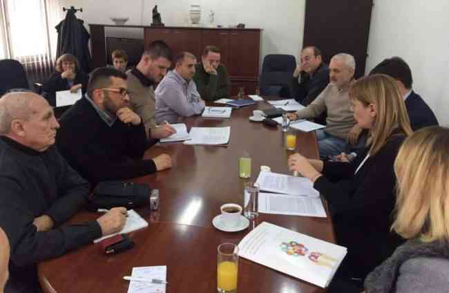 Përfaqësues nga Beogradi në përkrahje të medias lokale në Bujanoc dhe Preshevë. Konkretisht përfaqësues nga Ministria e Kulturës dhe Informimit, Ministria