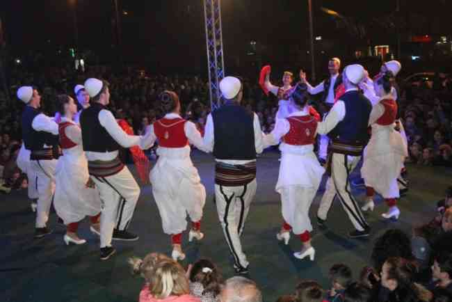 Me koncertin festiv të muzikës popullore