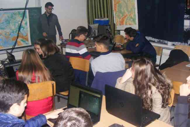 Punëtori për të kontribuuar në Wikipedia