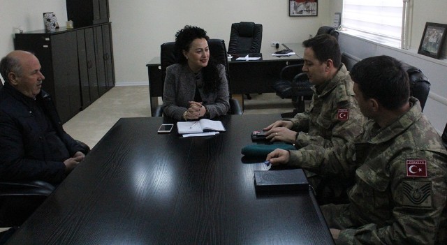 Bunjaku Rexhepi takon komandantin e KFOR-it turk, bisedojnë për avancimin e pozitës së femrës në shoqëri