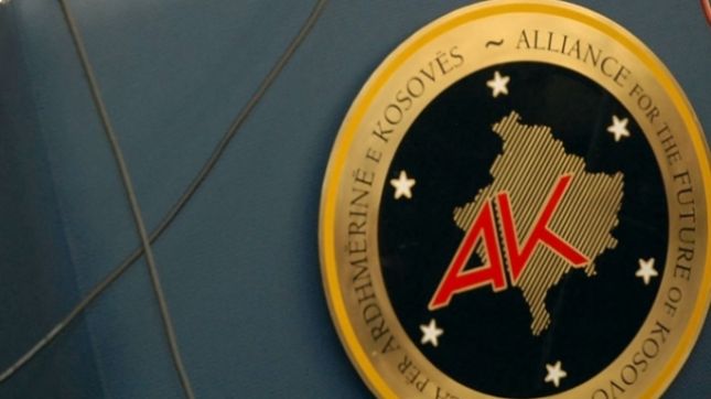 AAK: Shtyrja e vendimit për lirimin e Haradinajt, përpjekje e drejtpërdrejtë për mënjanimin politik të tij!!!