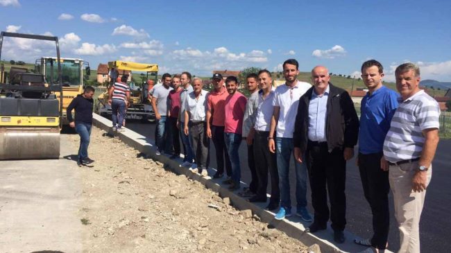 Vazhdojnë projektet infrastrukturore në komunën e Vitisë