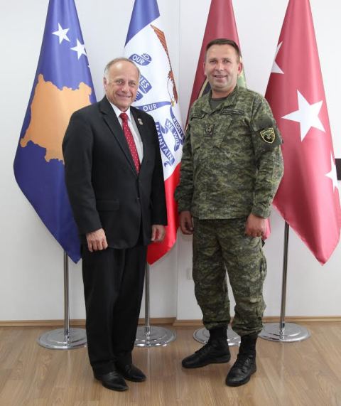 Komandanti i FSK-së, gjeneral Rama priti në takim anëtarin e Kongresit amerikan Steve King