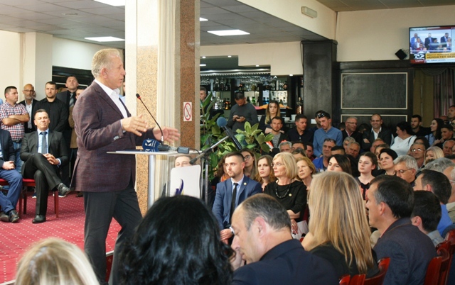 Pacolli: Në parlament jo më njerëz zhvatës, por të dijes e që punojnë për interesa të qytetarëve