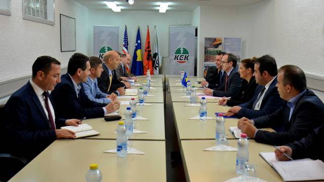 Ministri Hoti: Qytetarët të përfitojnë nga Ligji për faljen e borxheve