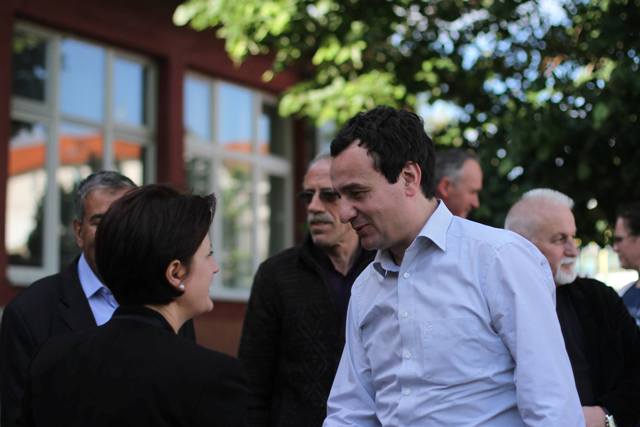 Vetëvendosje: Bresalci dhe Pogragja me zemër me Albin Kurtin