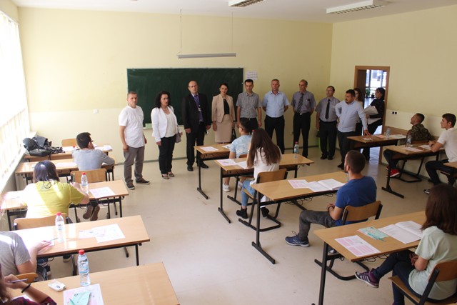 Gjilan: Testit të  maturës po i nënshtrohen 1709 nxënës