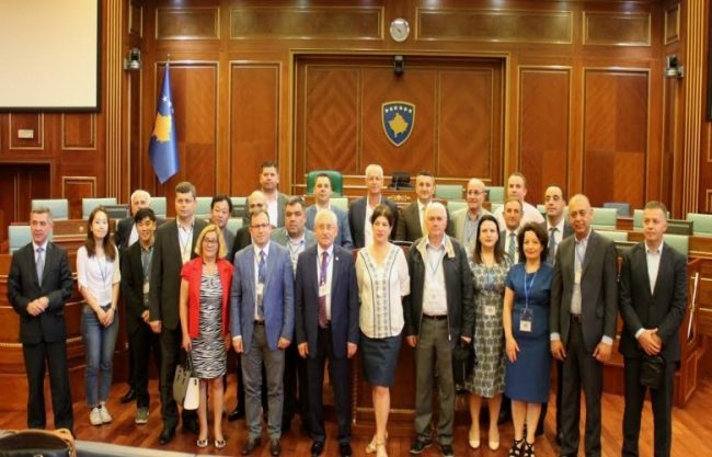Ndërkombëtarët arrijnë në Kosovë, nesër vëzhgojnë procesin zgjedhor