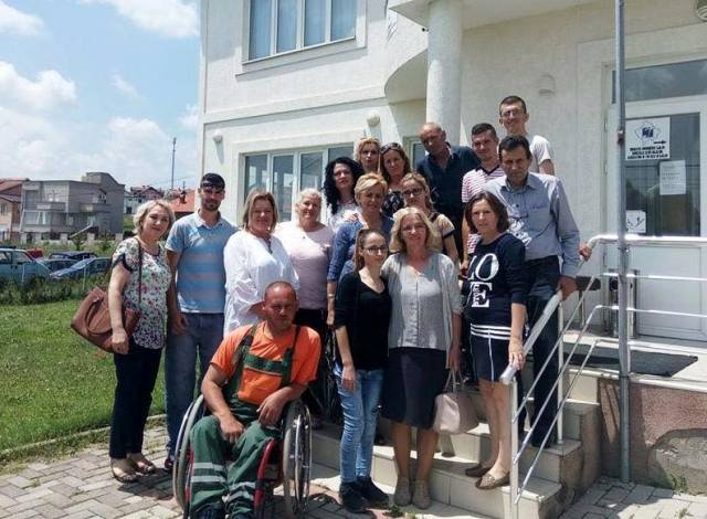 Forumi Gruas së AKR-së në Gjilan vizitë Handikos-it