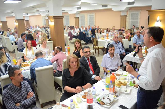 Vetëm me PDK-në mësimdhënësit gjilanas e të Kosovës u ndjenë me dinjitet