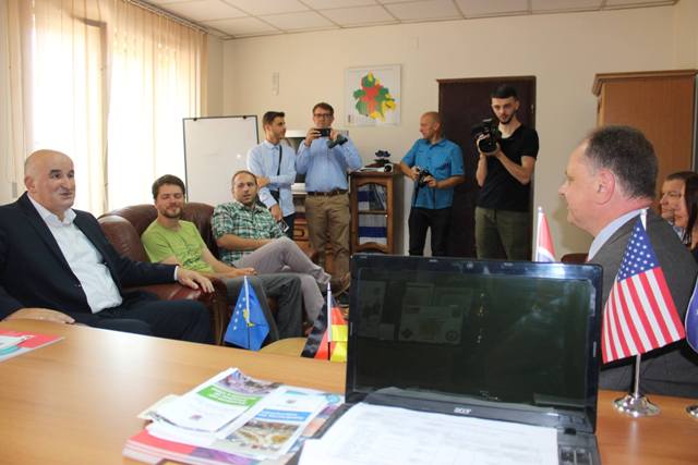 Një delegacion i komunës Kirchhain të Gjermanisë po qëndron në vizitë në komunën e Vitisë