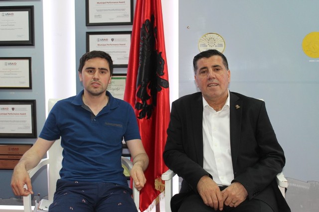 Haziri u garanton nxënësve nga Kosova Lindore regjistrimin në shkollat e mesme