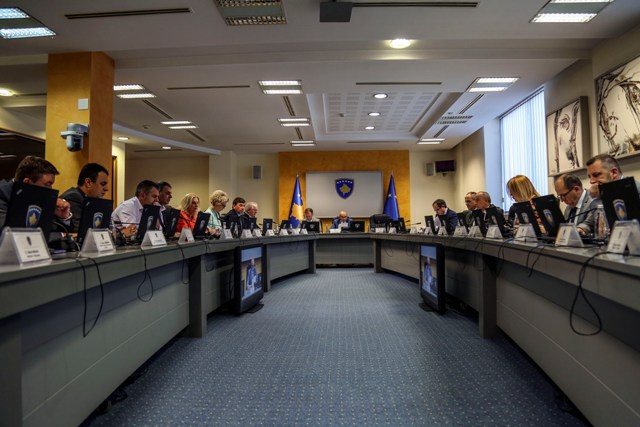 Ministri Hoti: Të hyrat gjatë periudhës Janar-Maj 2017 u rritën me 3.4% krahasuar me vitin paraprak