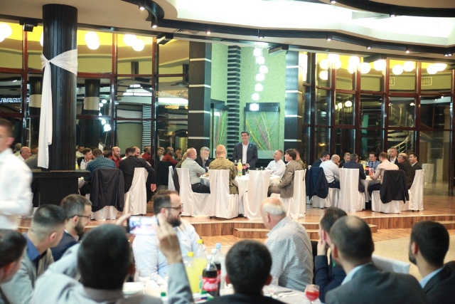 Haziri shtron iftar për Bashkësinë Islame, pa përfaqësuesit e partive politike