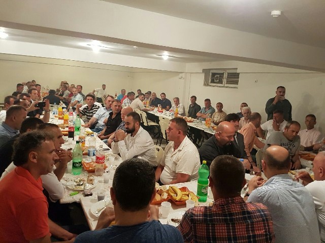 Këshilli I Bashkësisë Islame në Gjilan shtron iftar për shoqatat e dala nga Lufta e UÇK