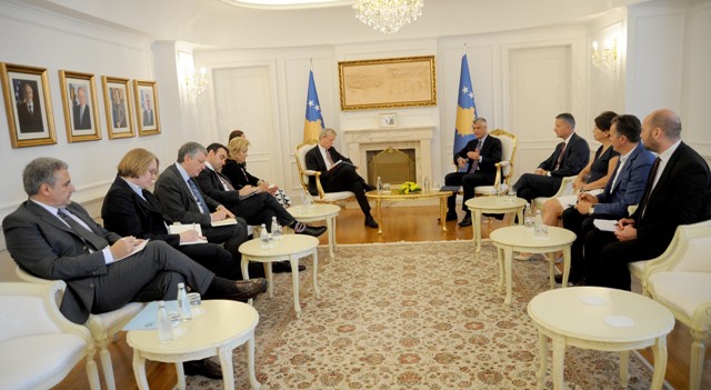Presidenti Thaçi kërkon nga Quint-i të mos tolerojnë përzierjen e Serbisë në zgjedhjet në Kosovë