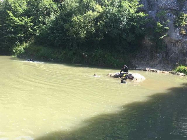 FSK-ja e angazhuar në kërkimin e trupit të personit të zhytur në Drinin e Bardhë