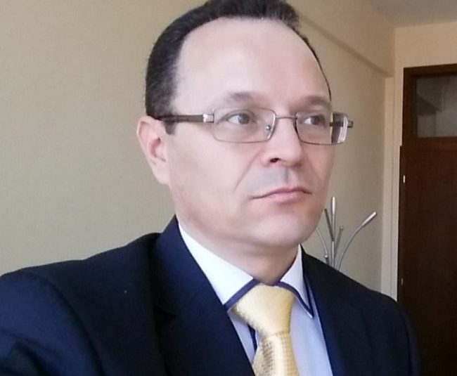Fadil Hajdari largohet nga PDK, fajëson Zenun Pajazitin për teposhtëzën që mori PDK-ja