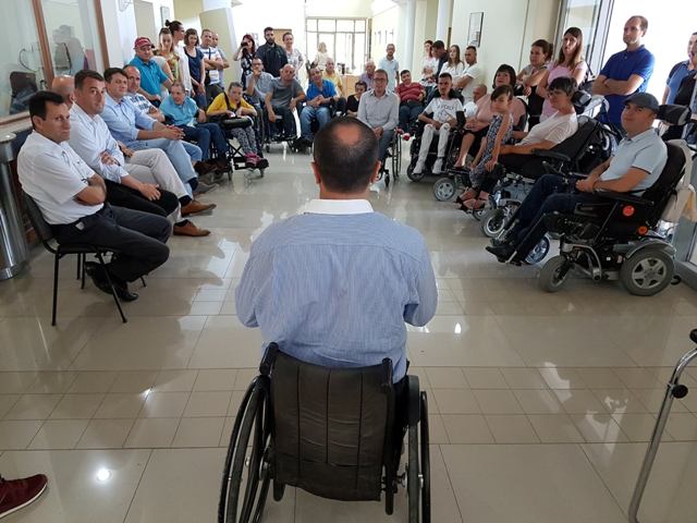 Ministri Murati bashkëbisedoi me personat me aftësi të kufizuara nga diaspora