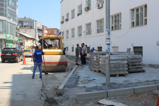 Dhjetëra projekte të vogla për krijim të hapësirave për këmbësorë në qytet e fshatra