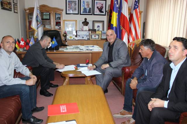 Fshatrat Gërmovë dhe Sadovinë e Jerlive përfituese të projektit për zhvillimin e komuniteteve