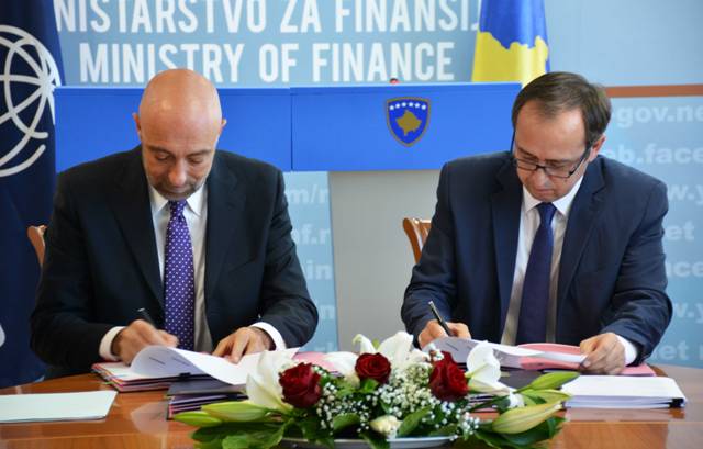 Qeveria dhe BB nënshkruajnë dy marrëveshje në vlerë prej afro 34.3 milionë Euro