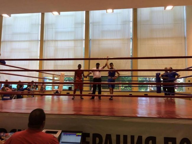 Boksieri gjilanas Erdonis Maliqi mposht bullgarin, kalon në gjysmëfinale